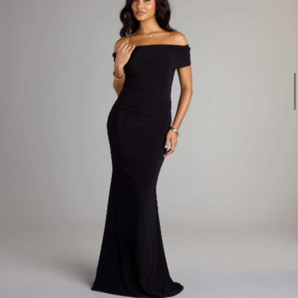 Windsor Black Off-Shoulder Maxi Dress